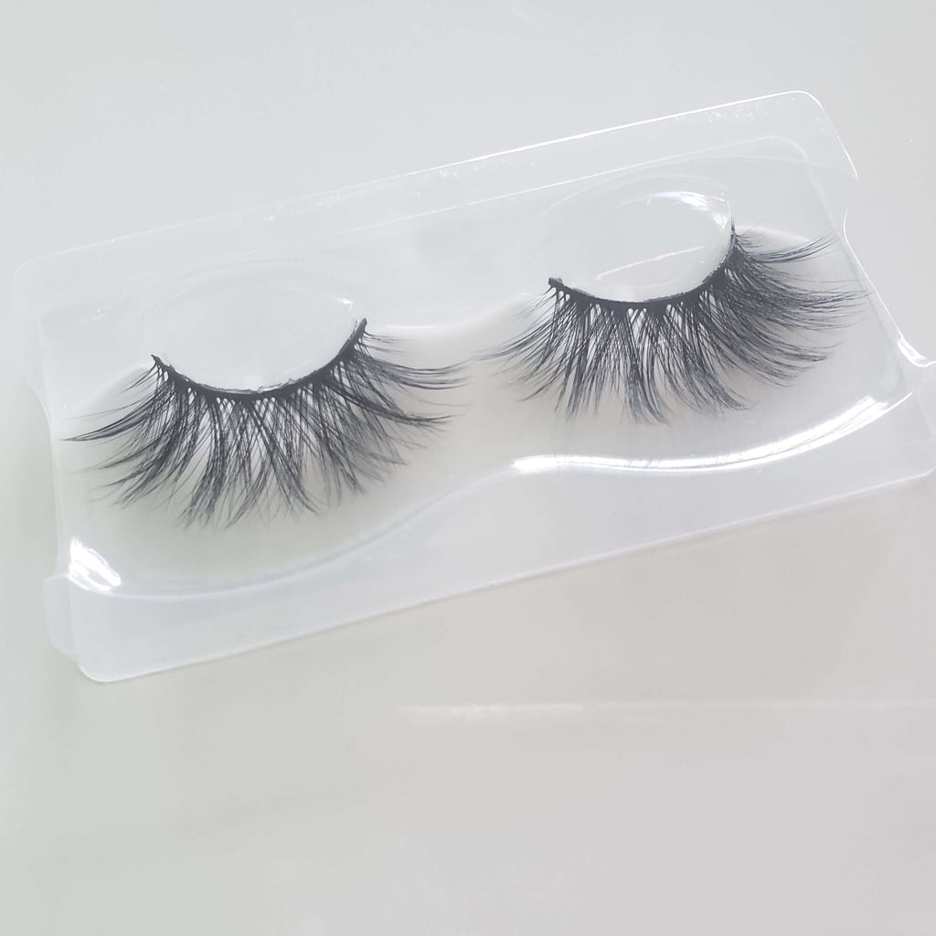 Gorgeous Scarlett image 1